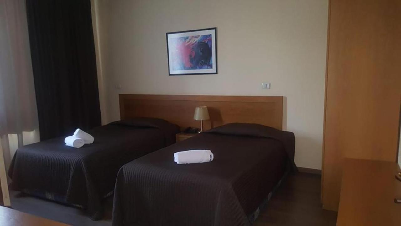 Hotel Doro City Tirana Exterior photo