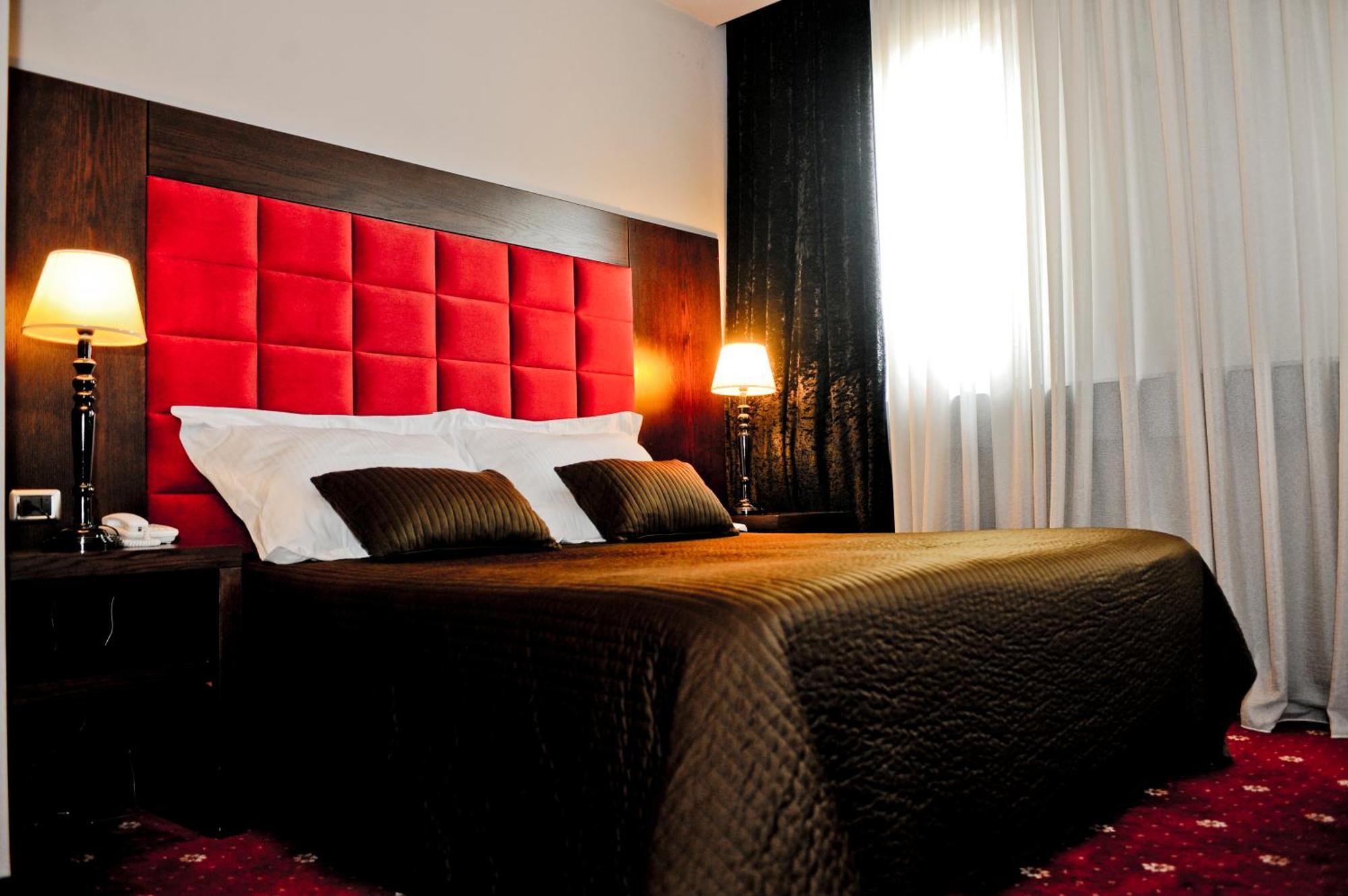 Hotel Doro City Tirana Exterior photo