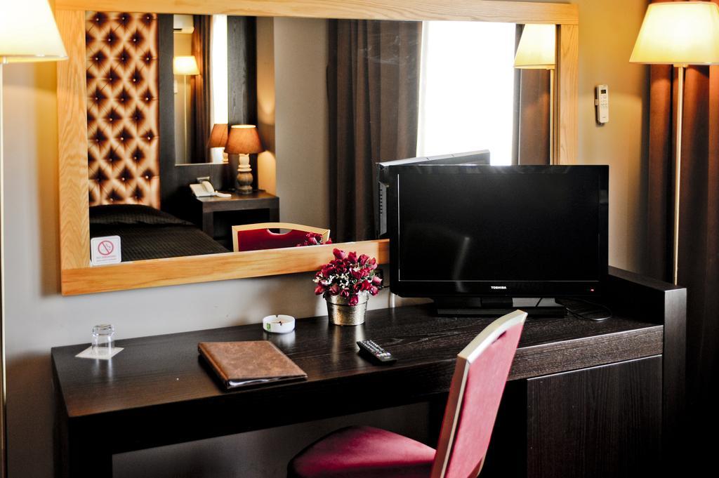 Hotel Doro City Tirana Room photo